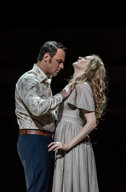 Pavel Cernoch and Amanda Majeski as Boris and Katya