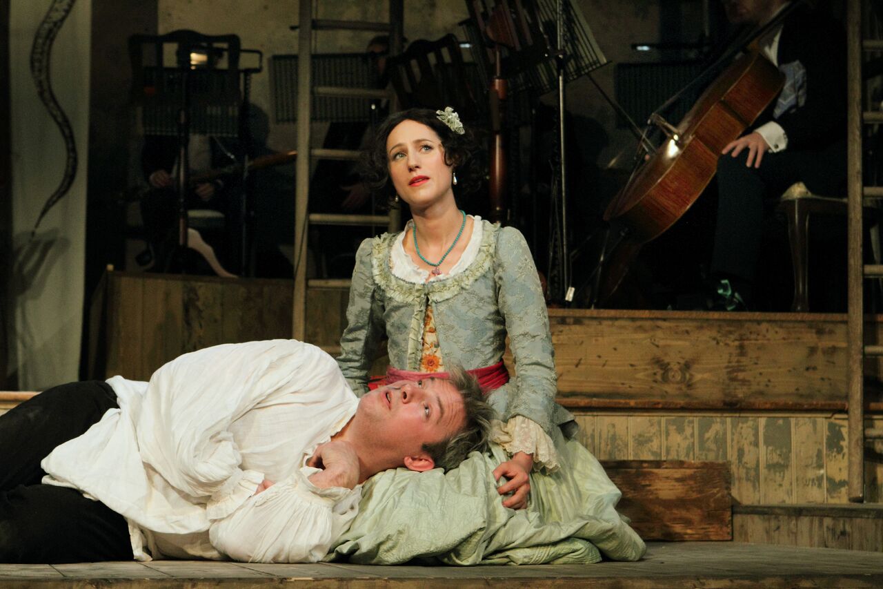 Susanna Hurrell and Robert Murray in The Rake's Progress