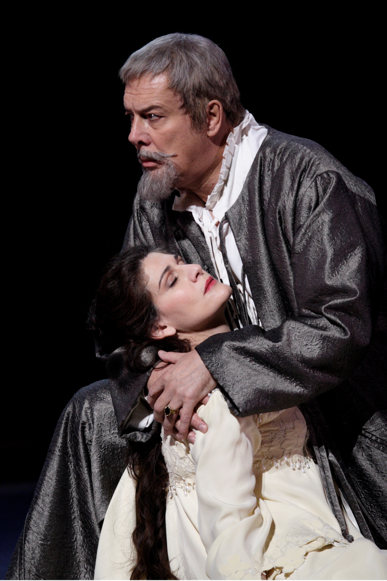 Ferruccio Furlanetto as Philip and Anja Harteros as Elisabetta in the Royal Opera Don Carlo, photo by Catherine Ashmore