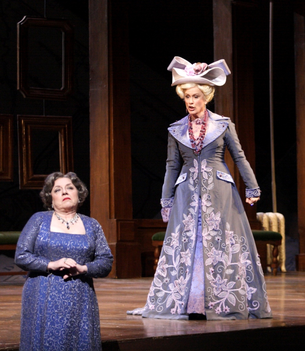 Kiri te Kanawa and Eva Podles in La Fille du regiment pictured by Catherine Ashmore