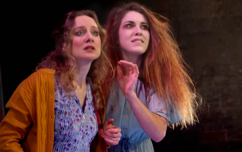 Rebecca Moon and Cassandra McCowan in Ruddigore