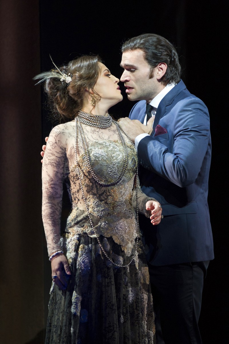 Michael Fabiano and Verda Gimadieva in Glyndebourne Traviata