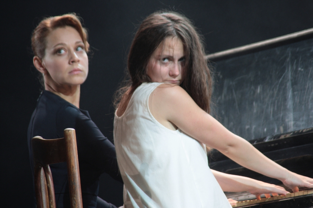 Anna Dubrovskaya and Maria Berdinskikh in the Vakhtangov Uncle Vanya