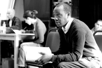 Tobi_Bakare_Freddie_in_rehearsal_for_Crawling_in_the_Dark_at_the_Almeida_Theatre._Photo_credit_Ludovic_des_Cognets