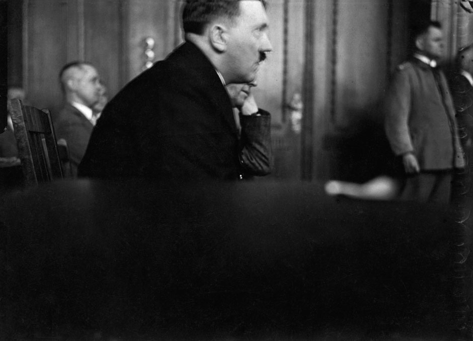 Hitler in the dock 1931   Landesarchiv Berlincourtesy SchirmerMosel
