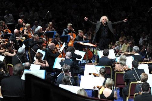 Donald Runnicles striving to go the extra distance in Mahler's Third