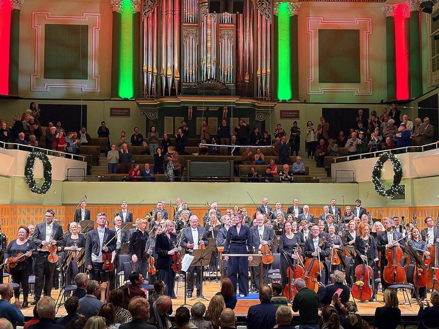 NSOI and Anja Bihlmaier at the end of Bruckner's Ninth