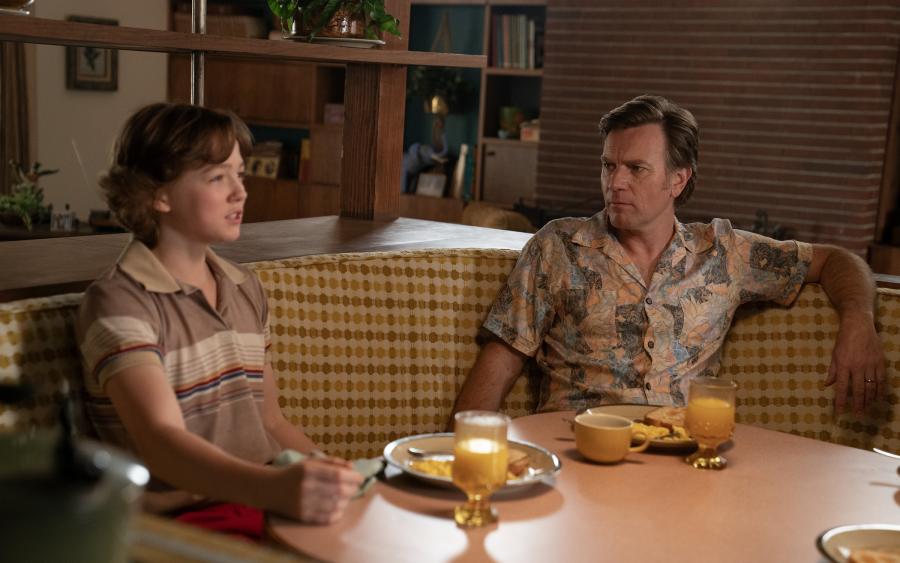 Christian Convery and Ewan McGregor in The End Of Oak Street