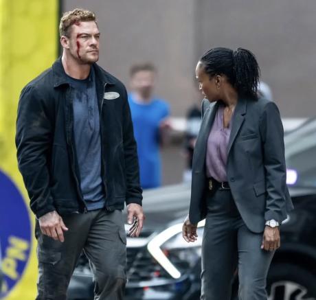 Alan Ritchson and Sydelle Noel
