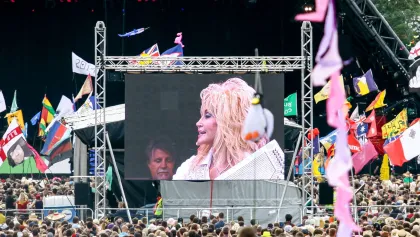 Dolly at Glastonbury appearing on a huge screen